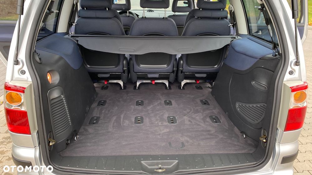 Ford Galaxy - 36