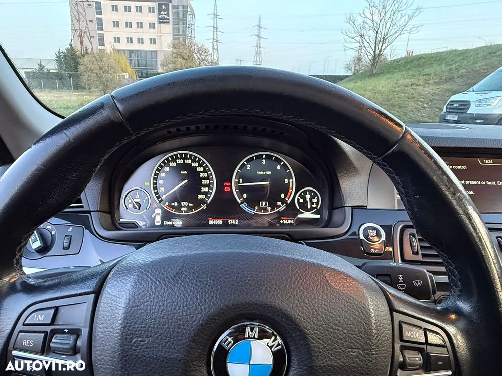 BMW Seria 5 520d Aut. - 13