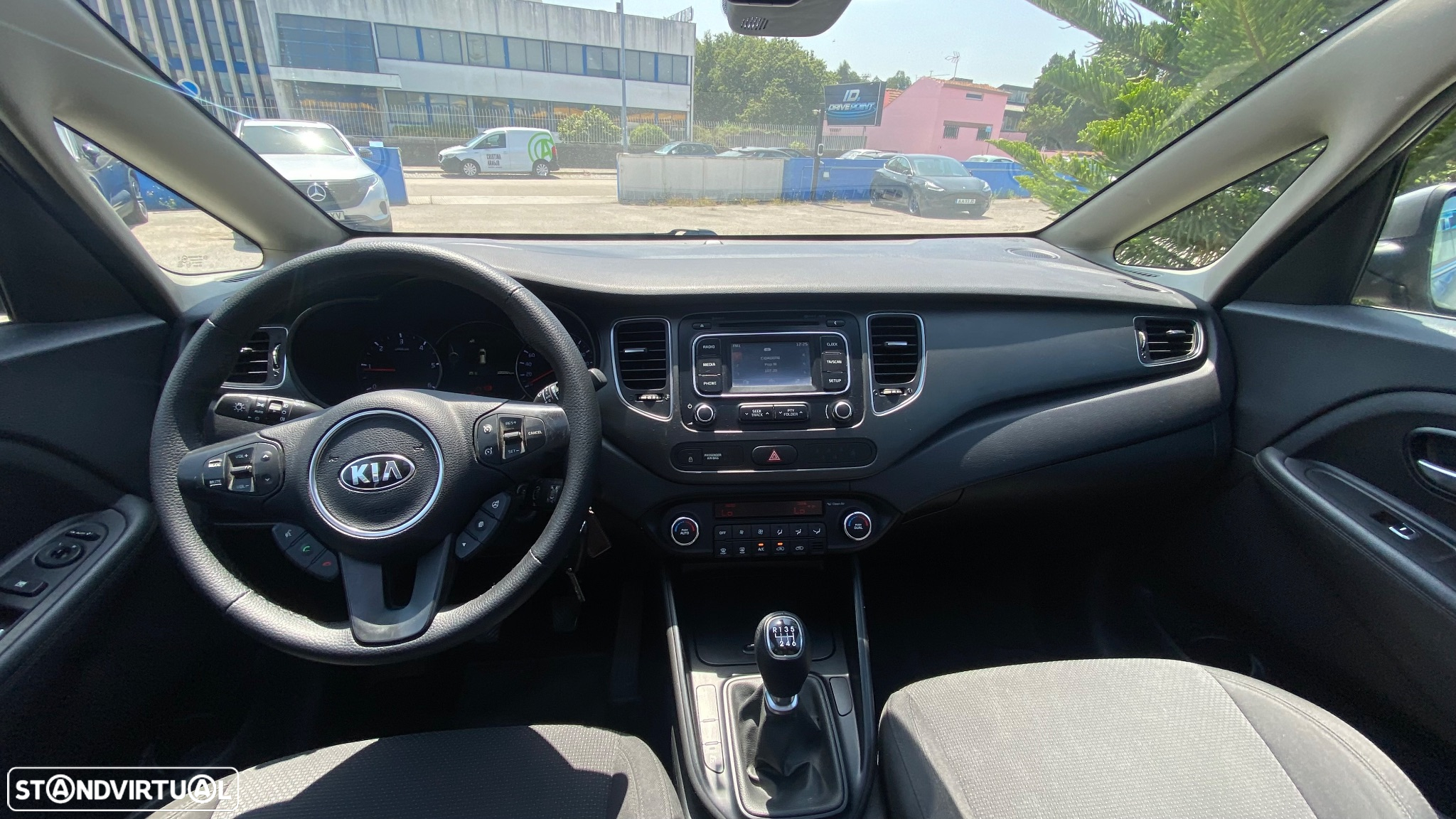Kia Carens 1.7 CRDi ISG TX - 28