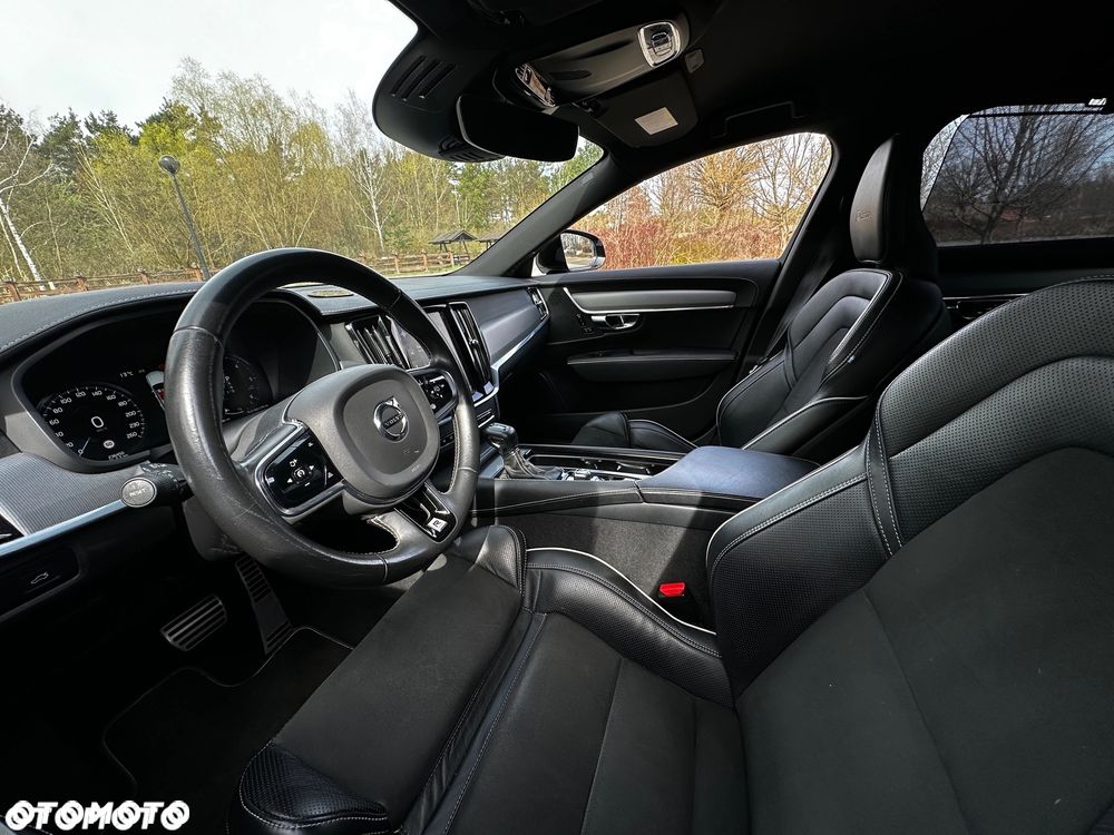 Volvo S90 D4 R-Design - 33