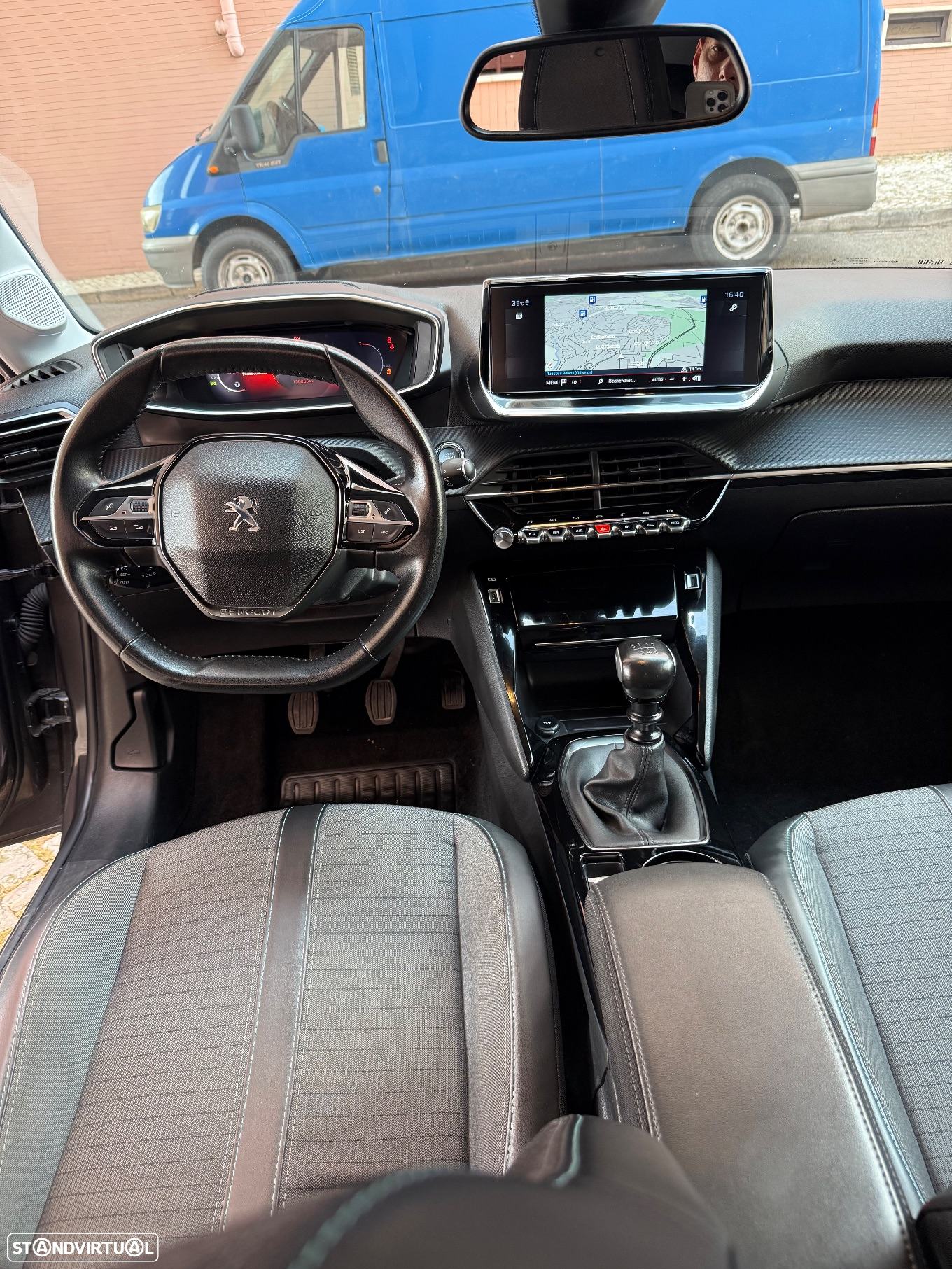 Peugeot 208 1.2 PureTech Allure - 12