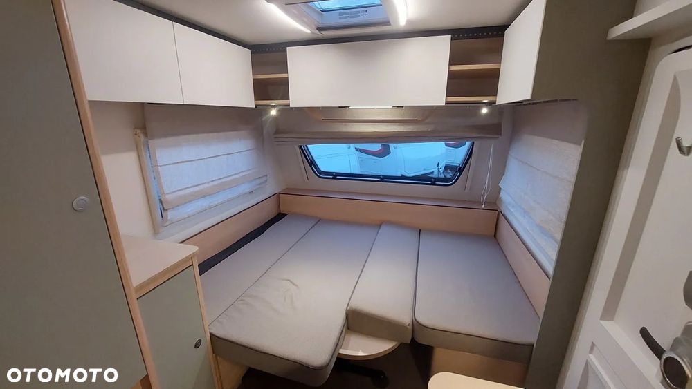 LMC Style 530 E - Łóżka wzdłużne + salon podkowa - 24