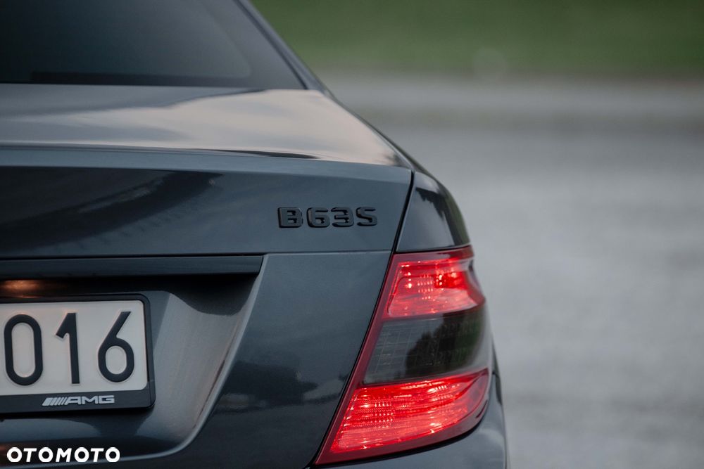 Mercedes-Benz Klasa C 63 AMG 7G-TRONIC - 9