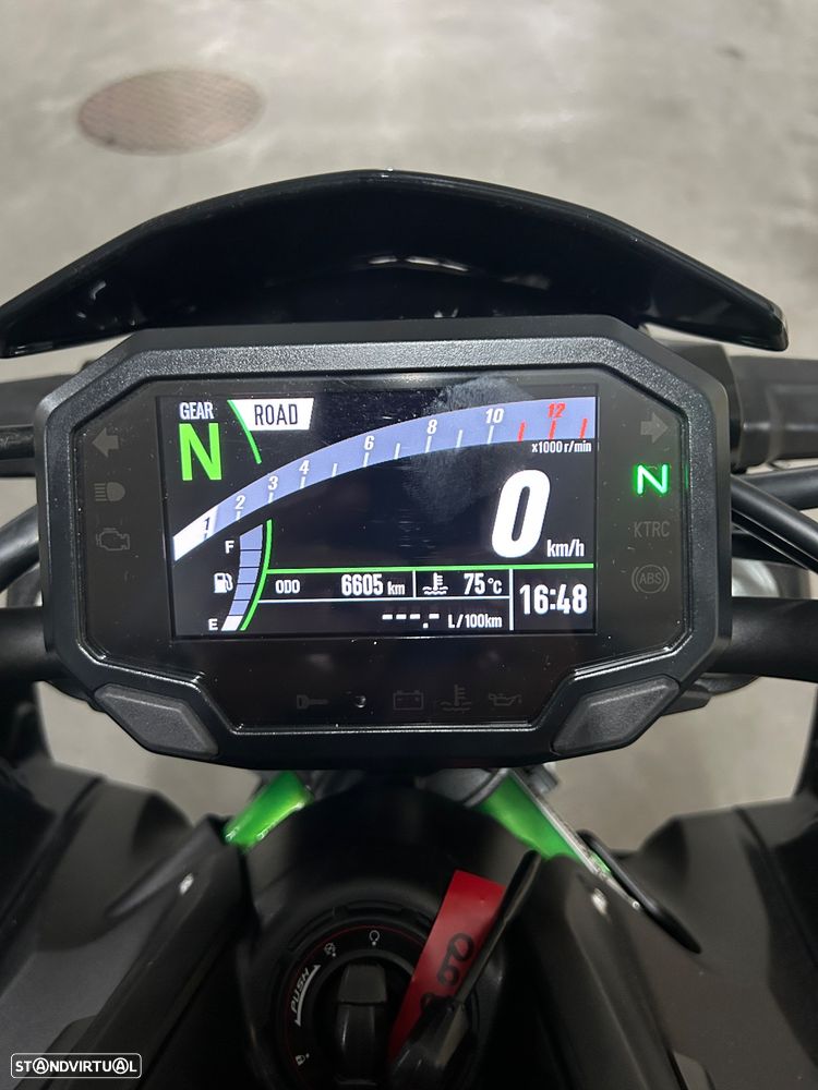 Kawasaki Z Z900 - 14