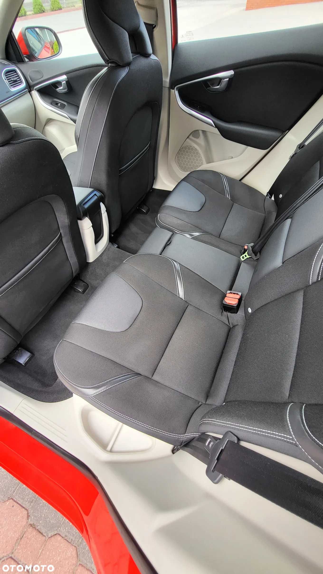 Volvo V40 - 16