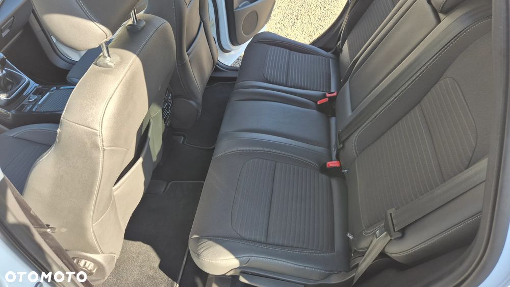 Ford Kuga 2.0 TDCi 4x2 Titanium - 28