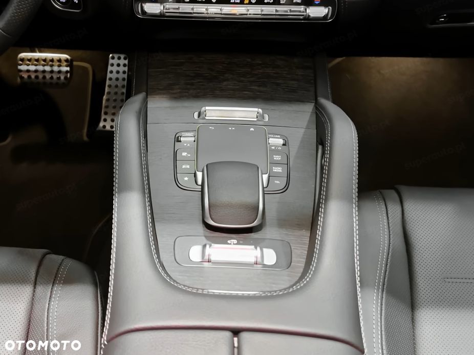 Mercedes-Benz GLE - 12