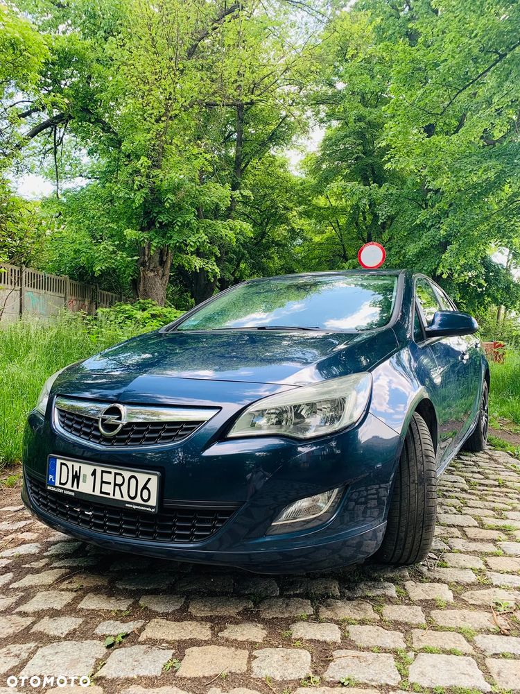 Opel Astra 1.4 Turbo - 1