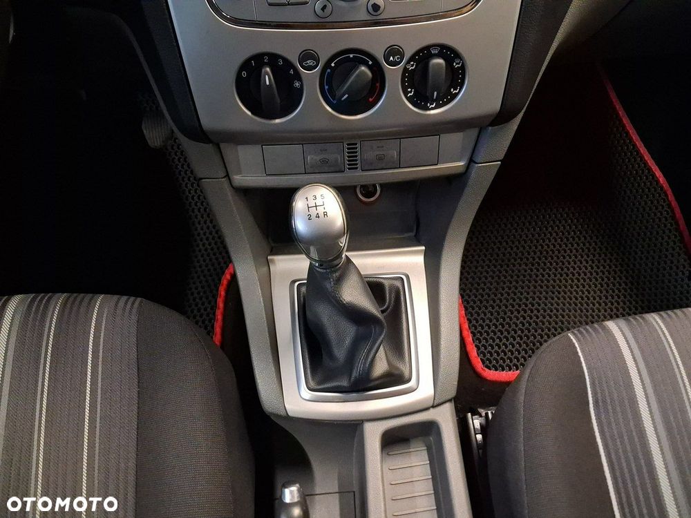 Ford Focus - 17