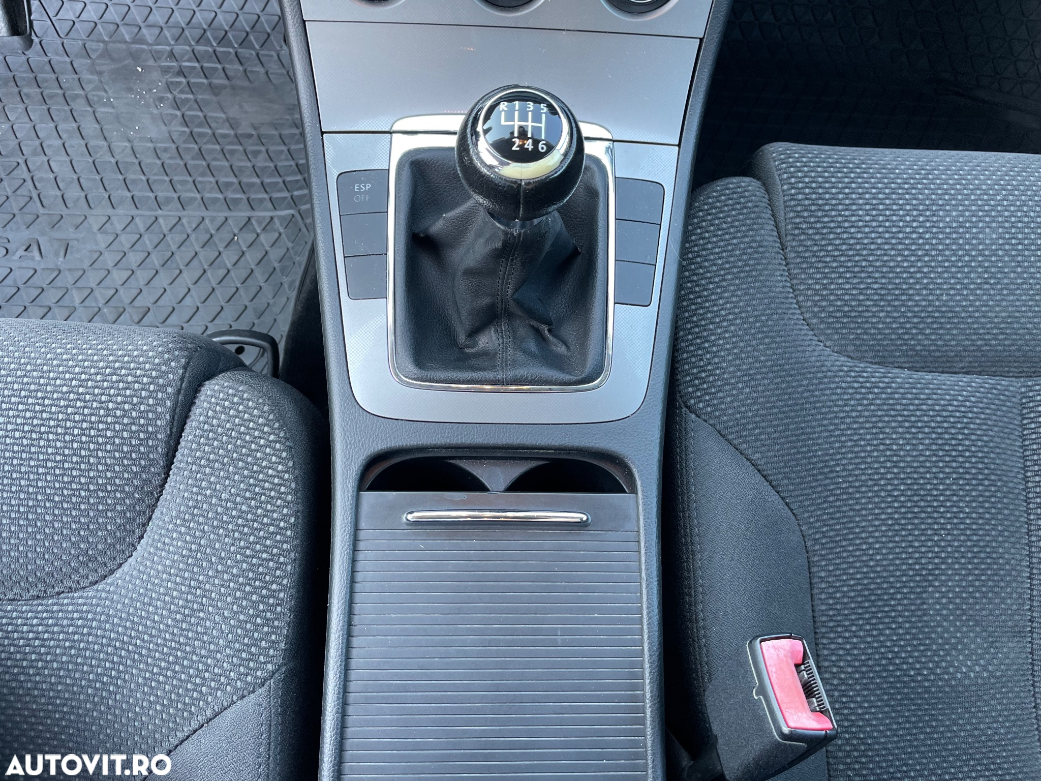Volkswagen Passat - 19