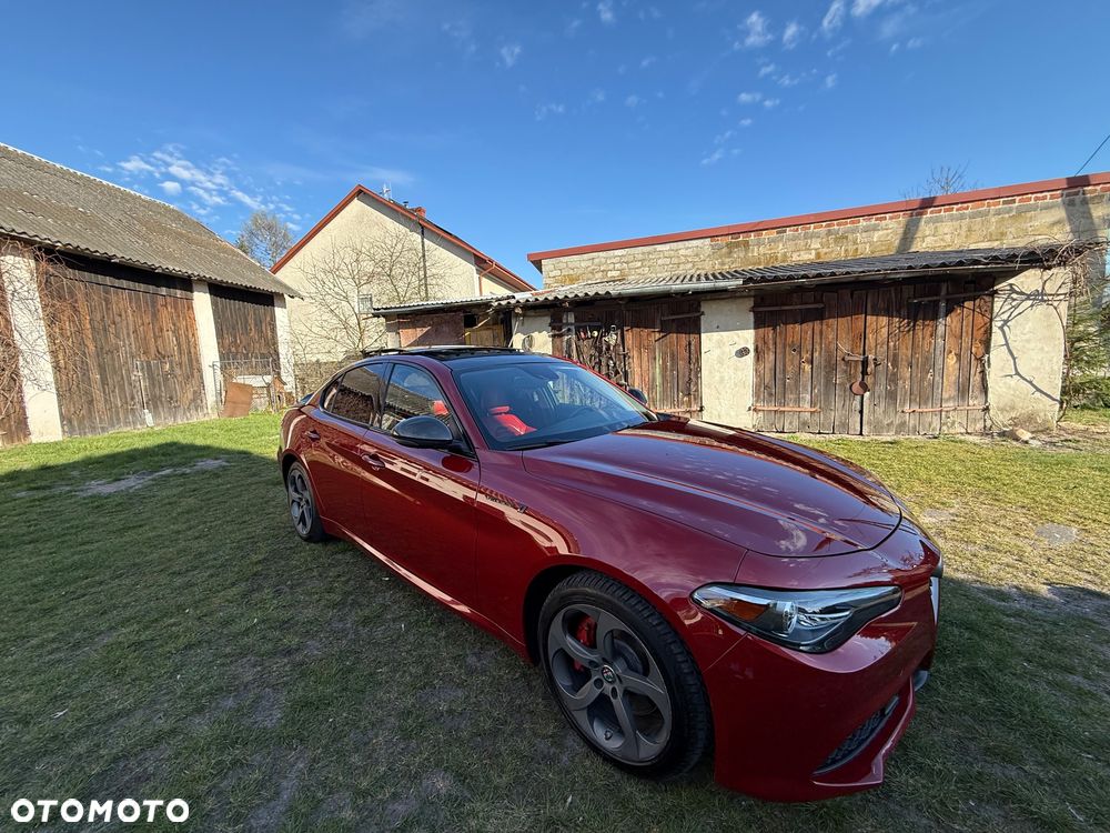 Alfa Romeo Giulia 2.0 Turbo 16V AT8-Q4 Veloce Ti - 10