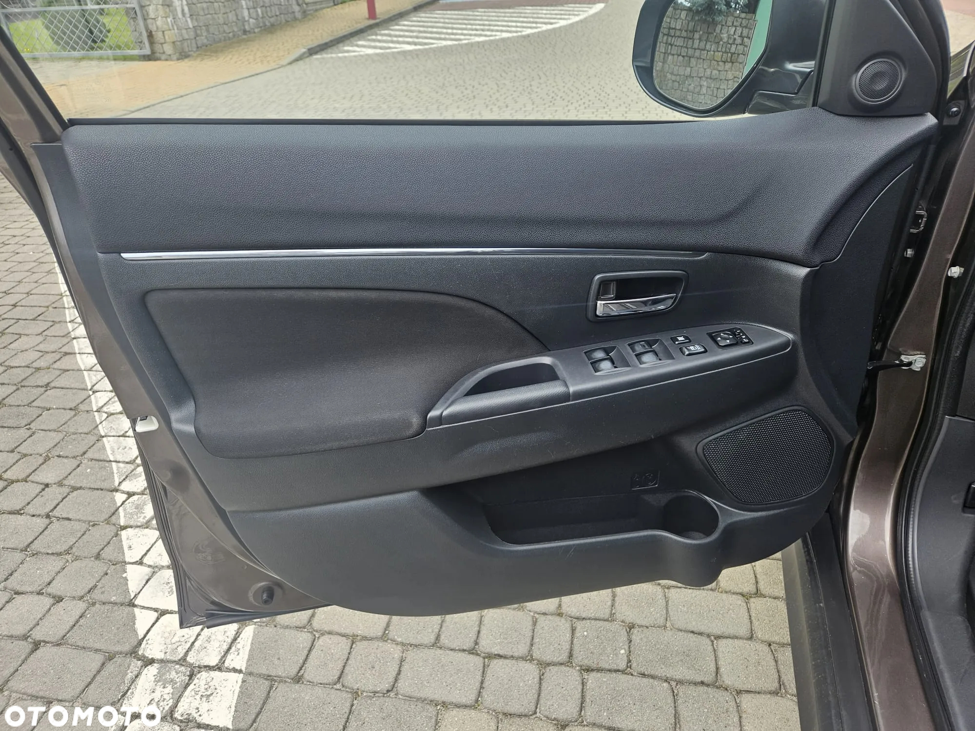 Mitsubishi ASX 1.6 Intense - 11