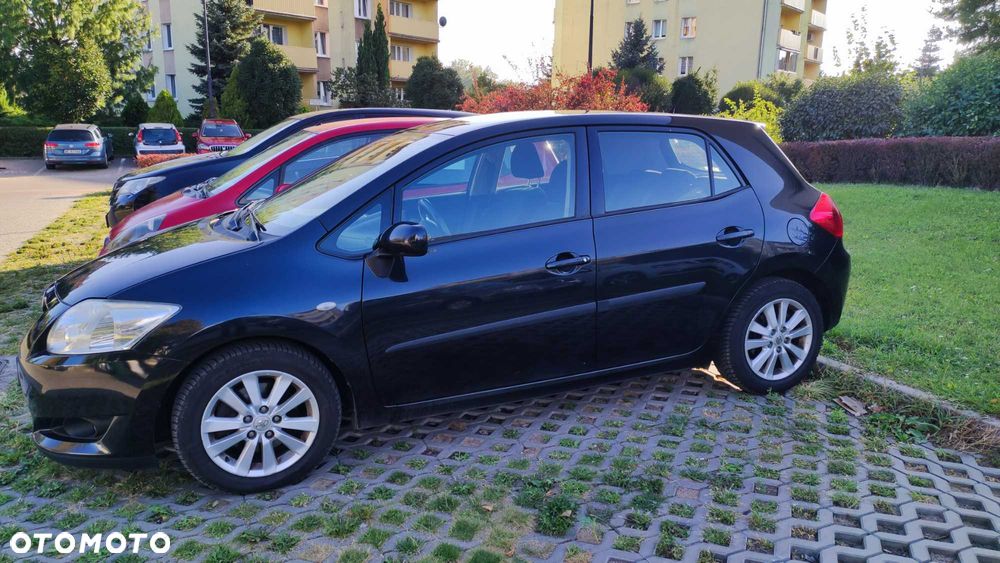 Toyota Auris - 1
