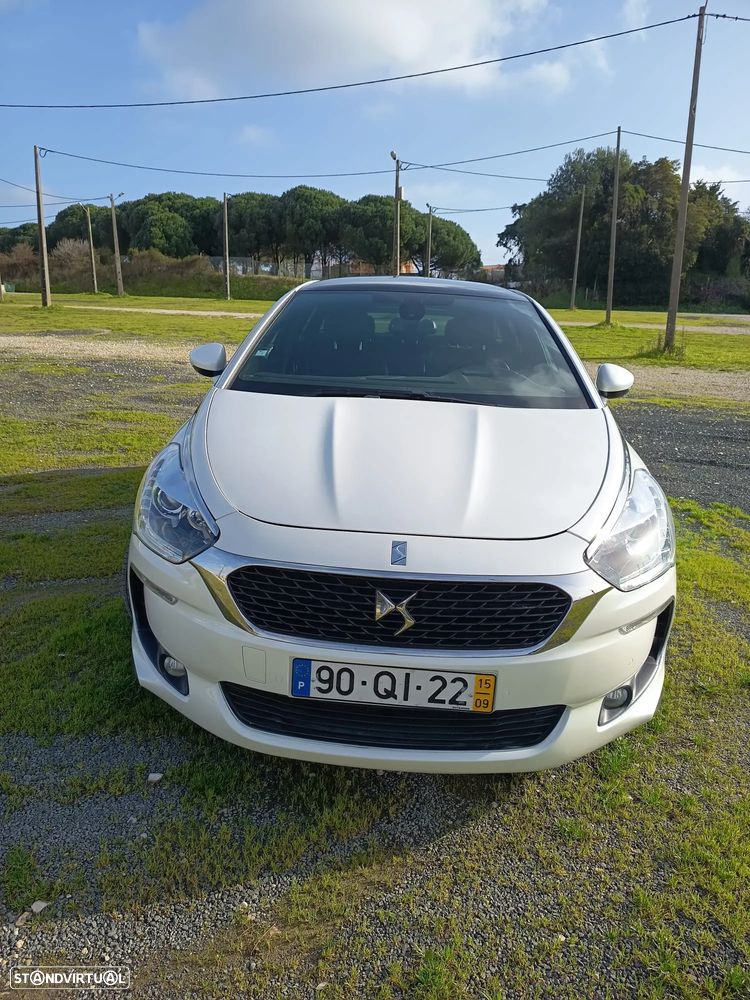 DS DS5 1.6 BlueHDi So Chic - 1