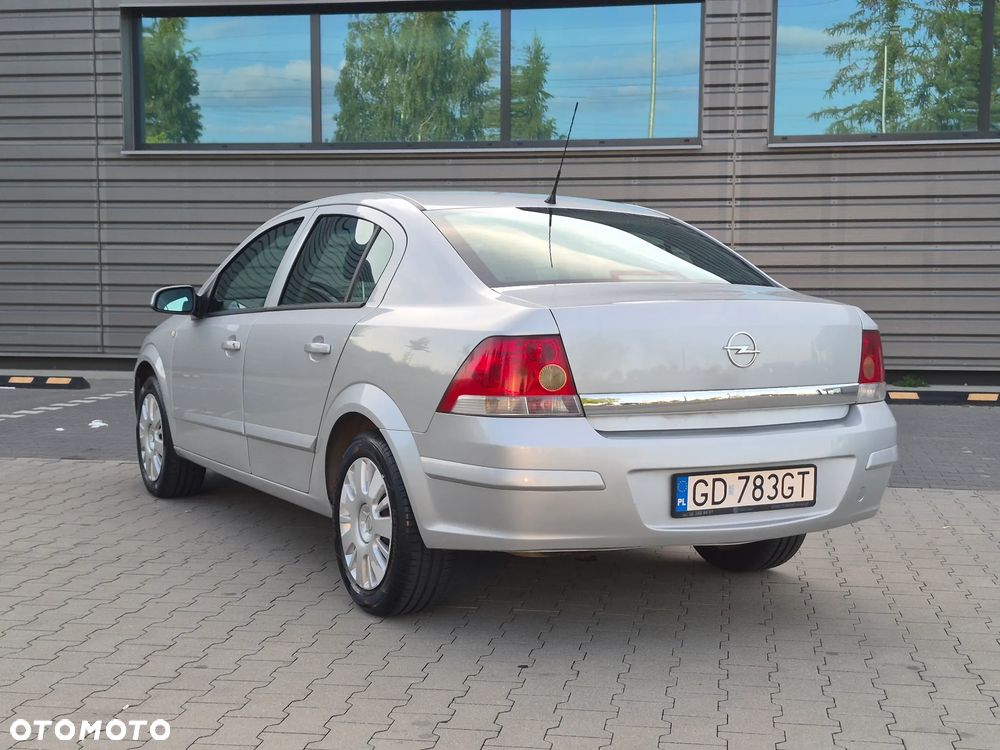 Opel Astra 1.6 Essentia EU5 - 3