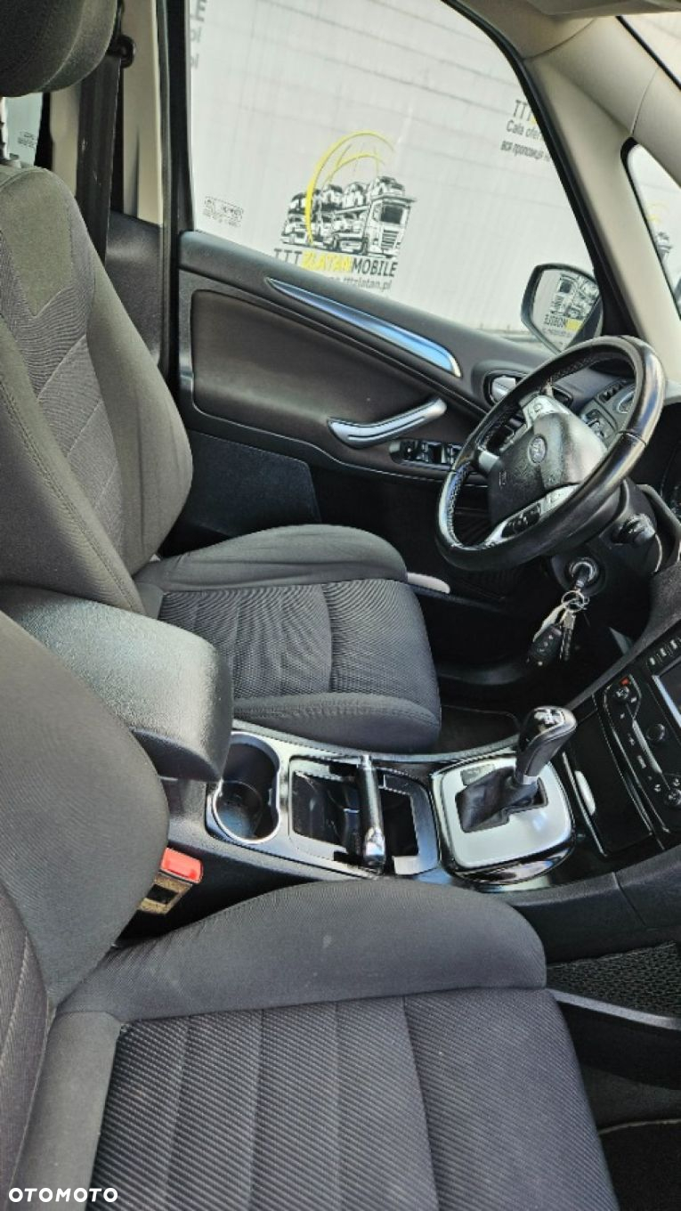 Ford S-Max - 16