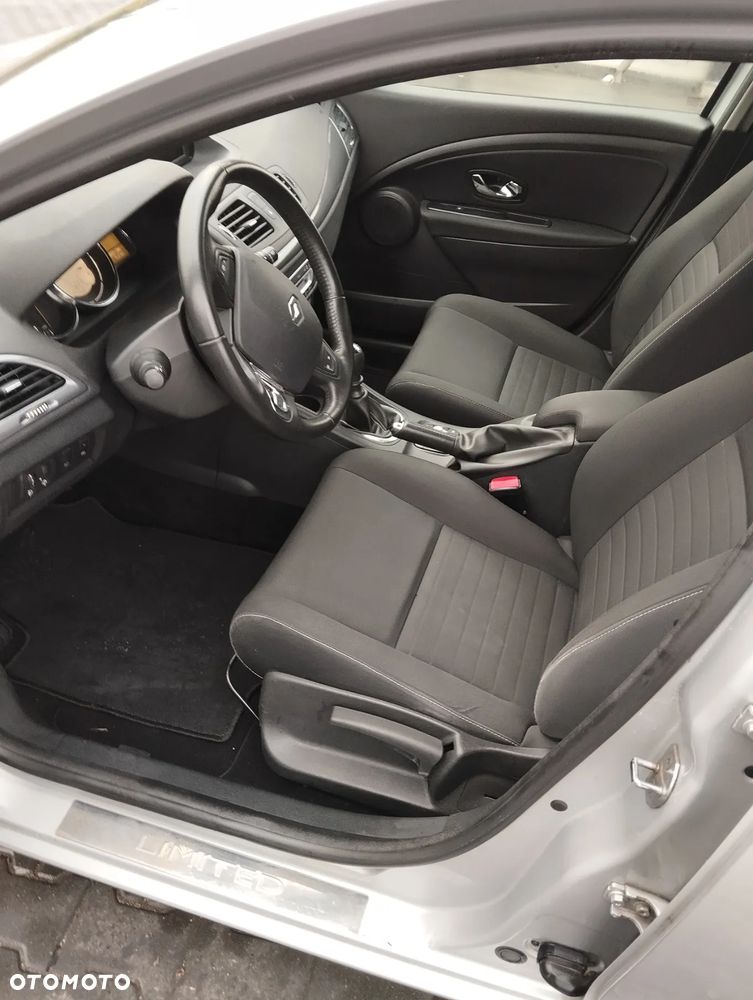 Renault Megane ENERGY TCe 115 Start & Stop Paris Business - 17