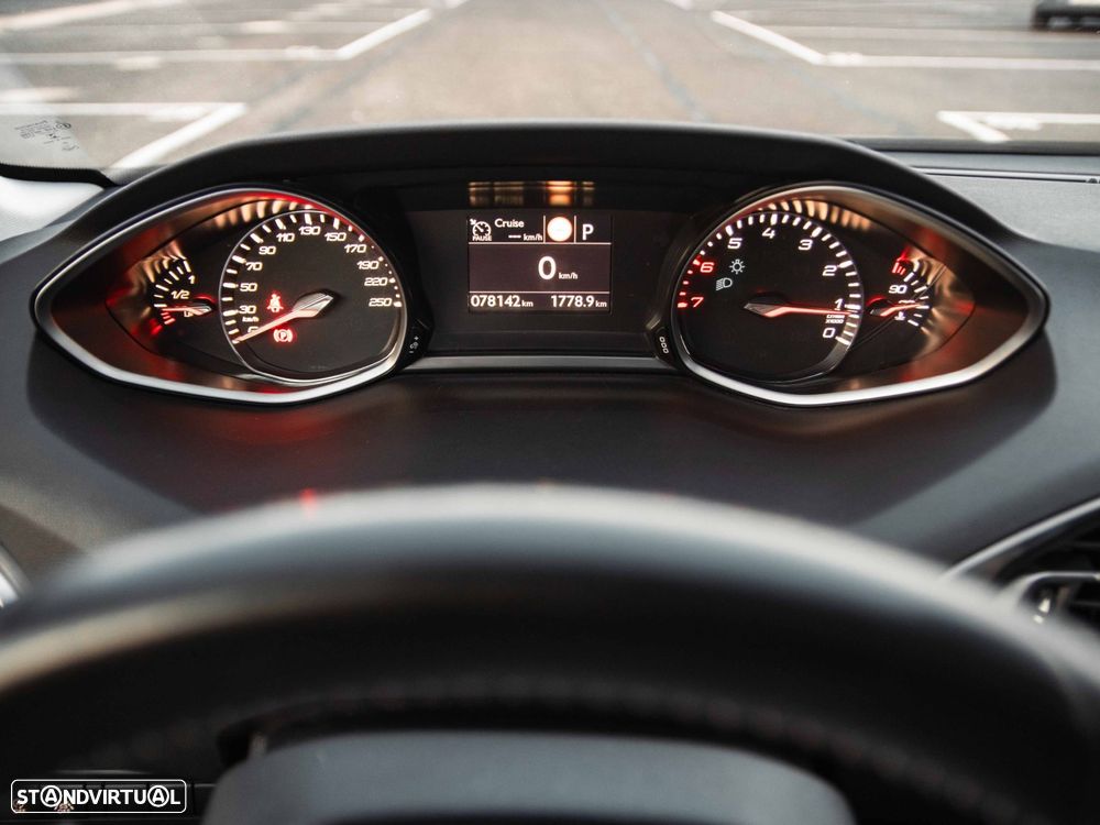 Peugeot 308 1.2 PureTech Allure Pack EAT8 - 5
