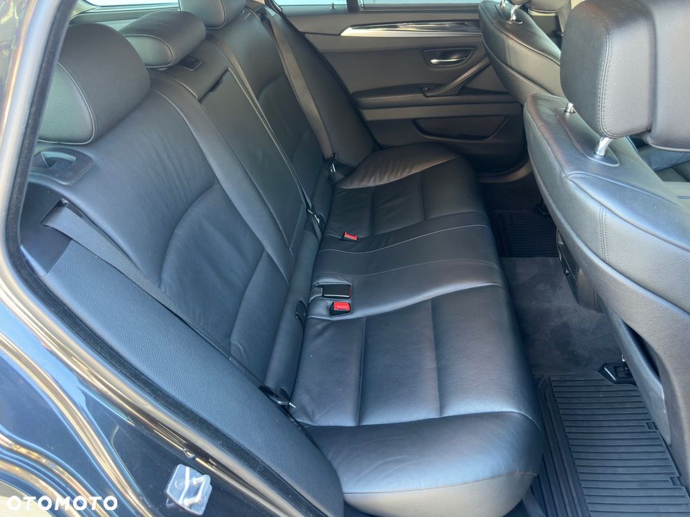 BMW Seria 5 520d Sport-Aut - 22
