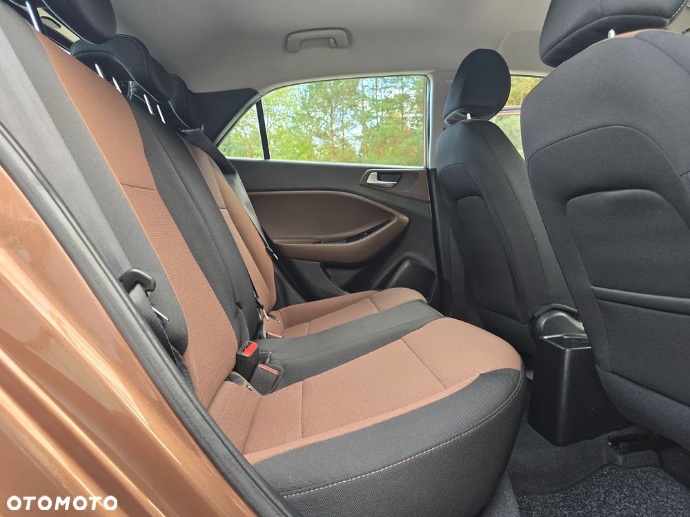 Hyundai i20 1.2 Passion - 26