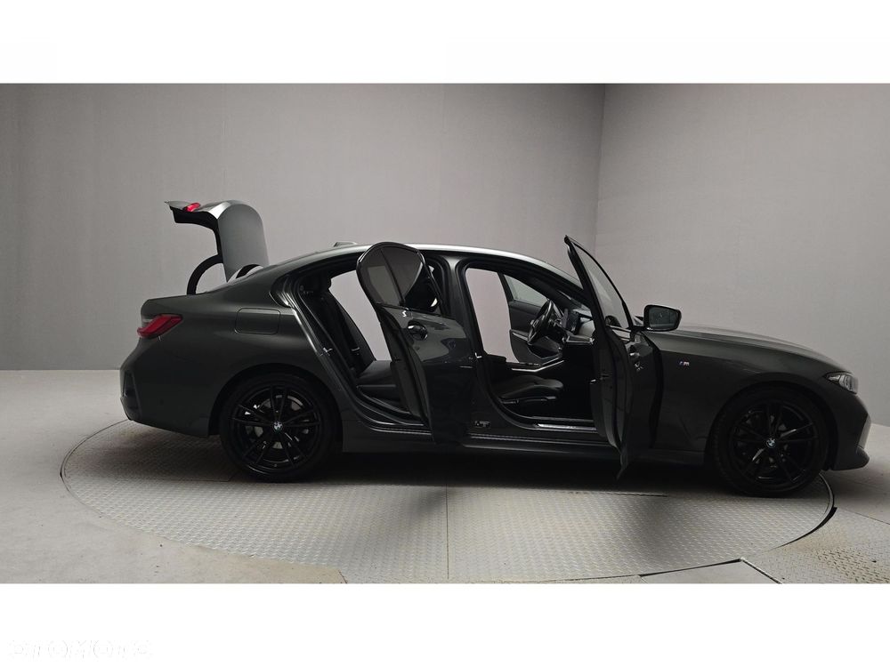 BMW Seria 3 320d xDrive mHEV sport - 11