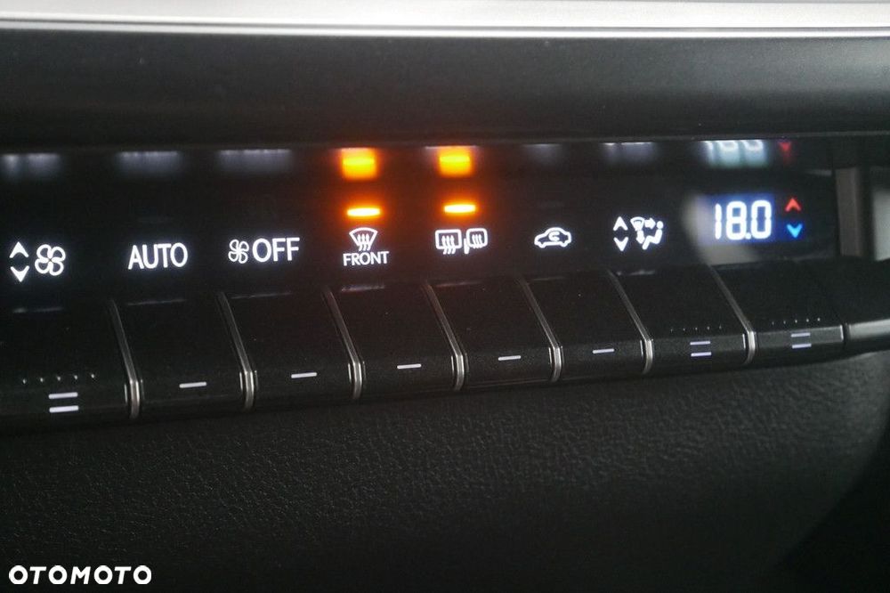 Lexus UX - 23