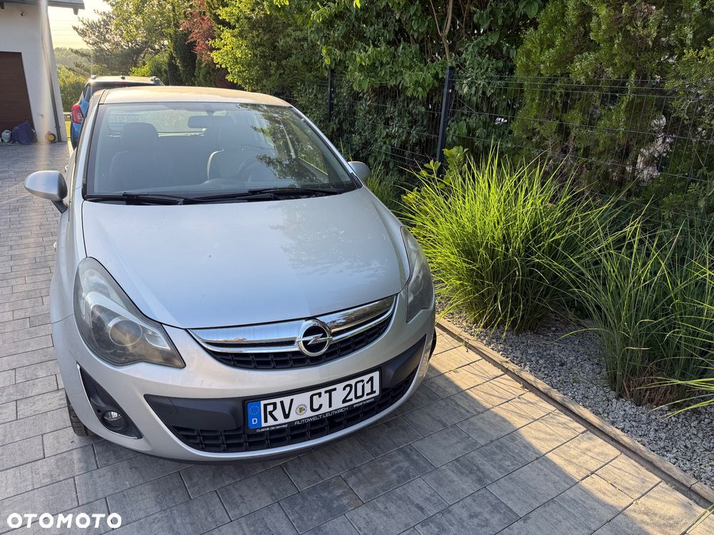 Opel Corsa 1.4 16V Cosmo - 1