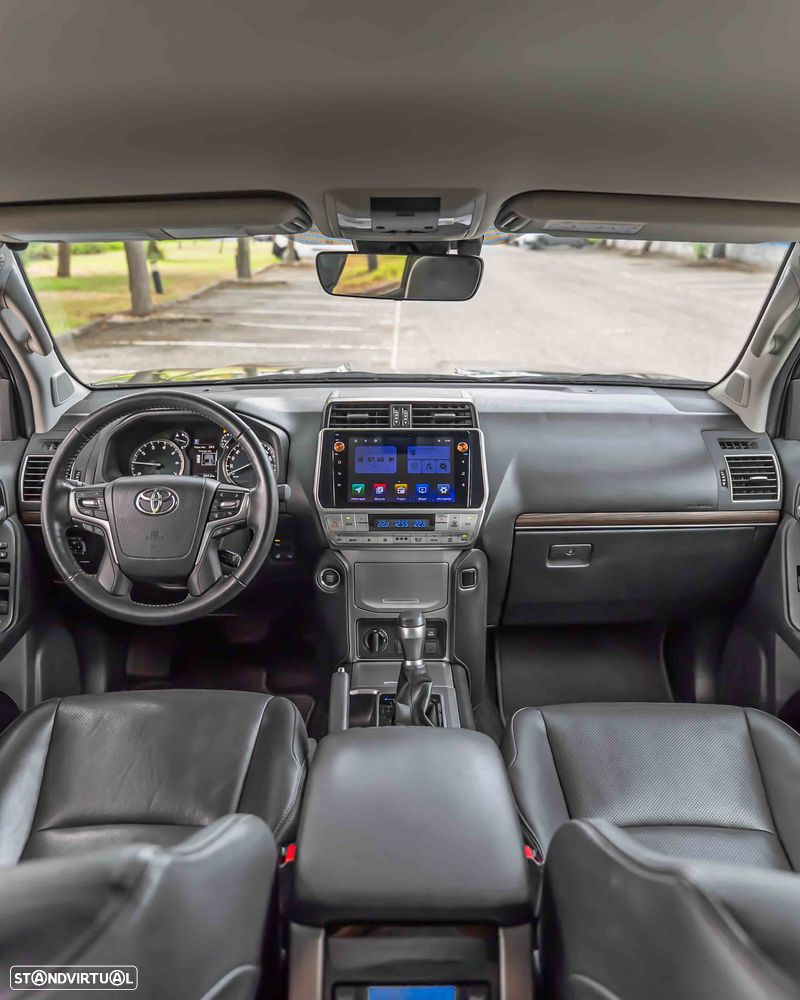 Toyota Land Cruiser Prado - 18