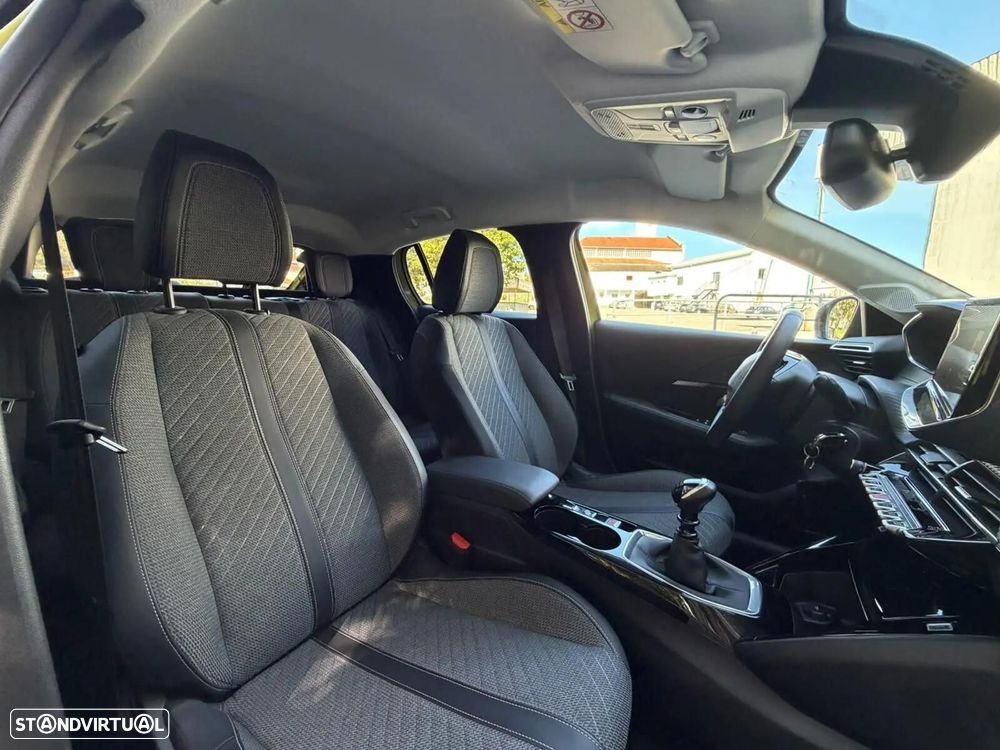 Peugeot 208 1.2 PureTech Allure - 36