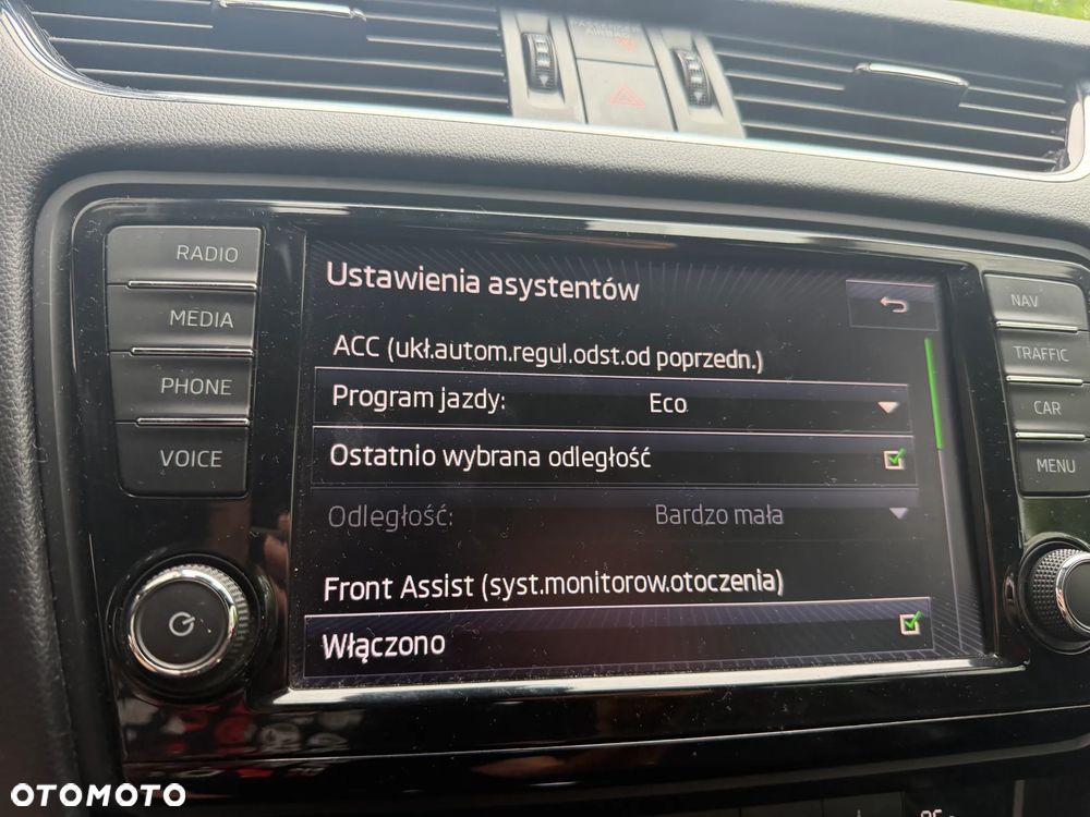 Skoda Octavia 2.0 TDI RS DSG - 23