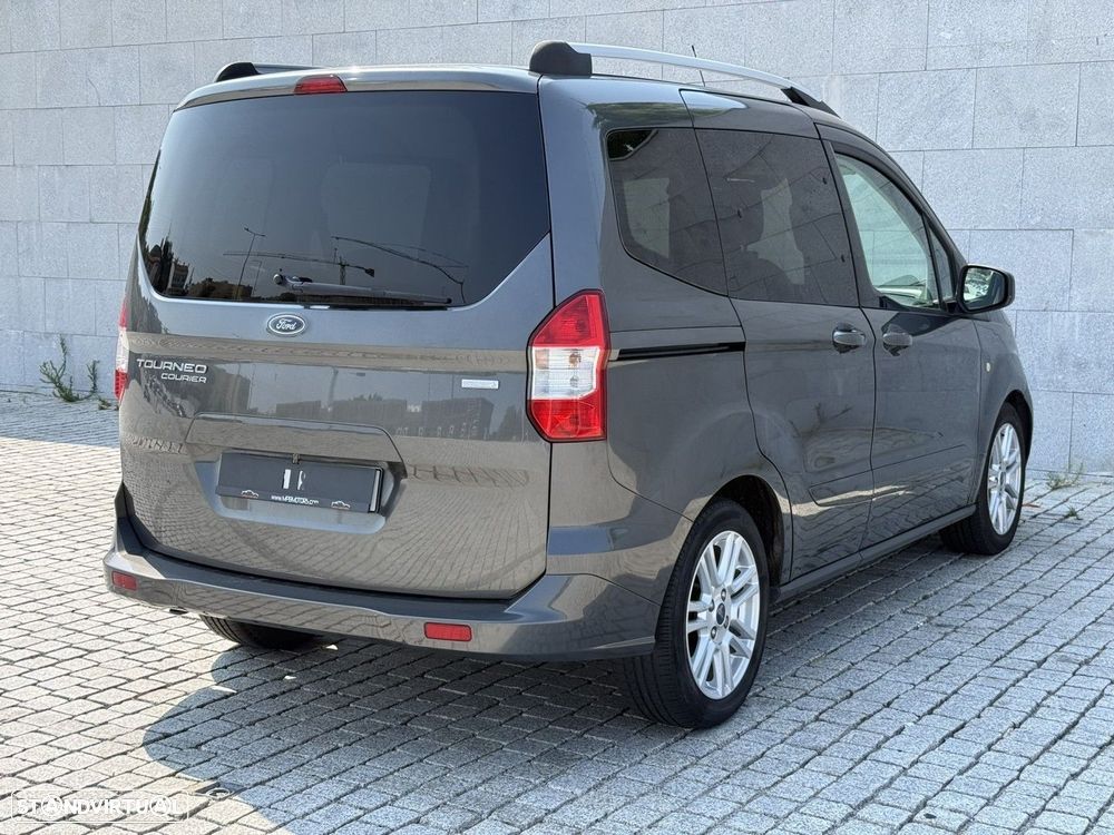 Ford Tourneo Courier 1.0 EcoBoost S&S Trend — fotografia 4