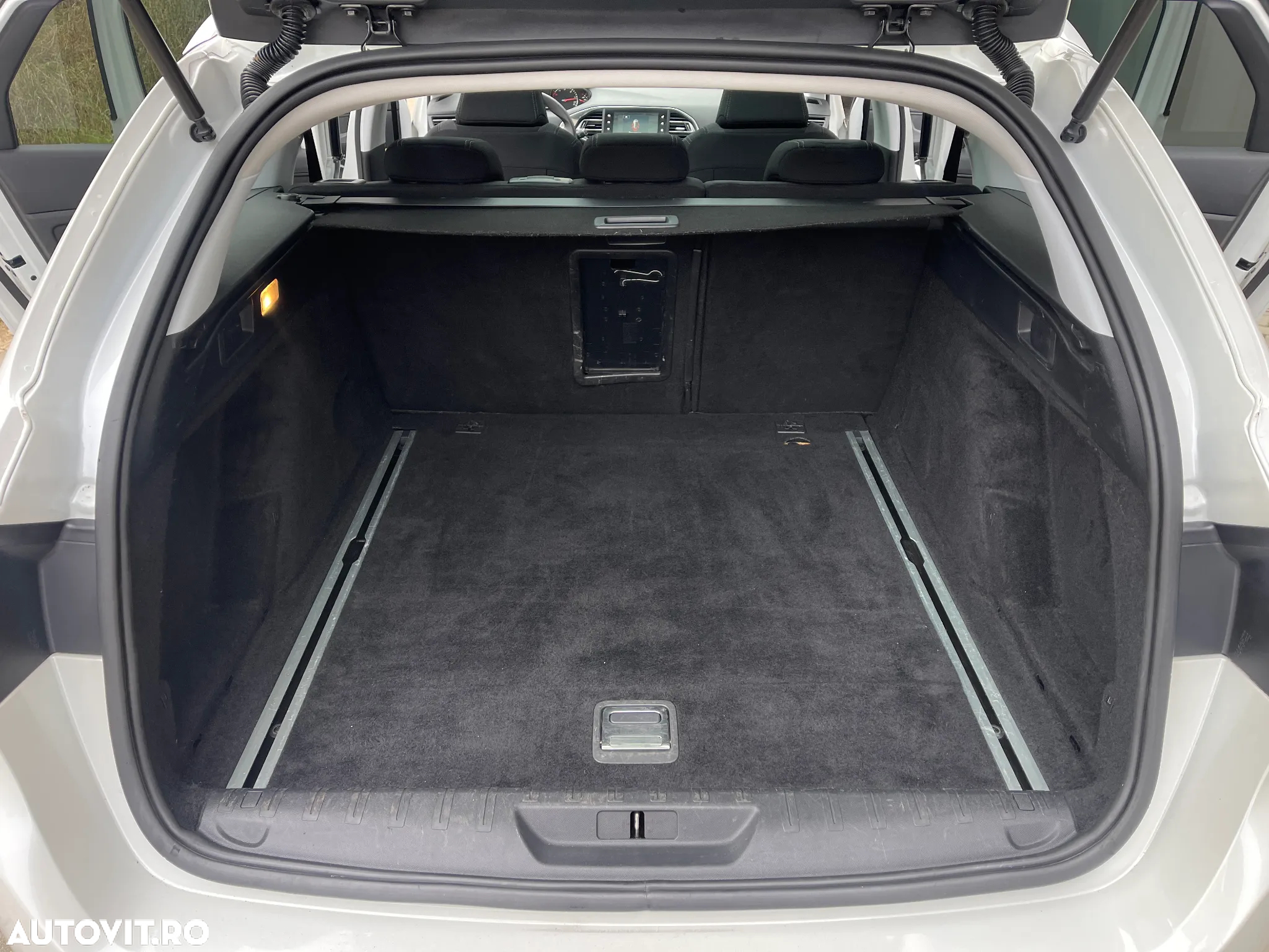 Peugeot 308 SW BlueHDi 120 Stop & Start Business-Line - 29