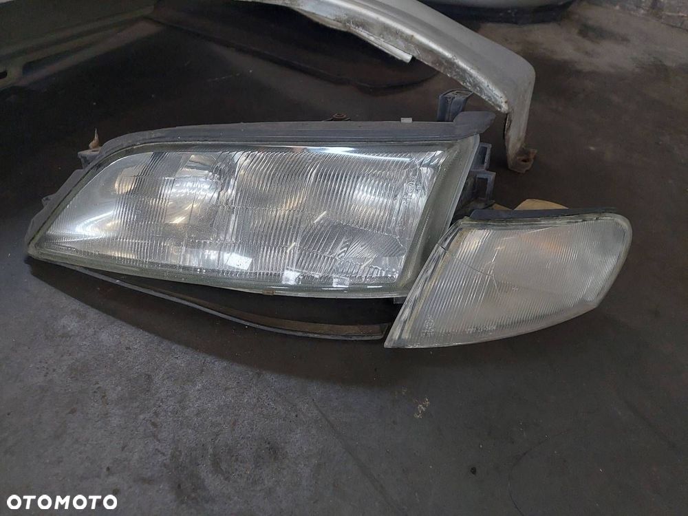 KOMPLETNY PRZÓD MASKA ZDERZAK BŁOTNIKI LAMPY OPEL VECTRA B L147 - 2