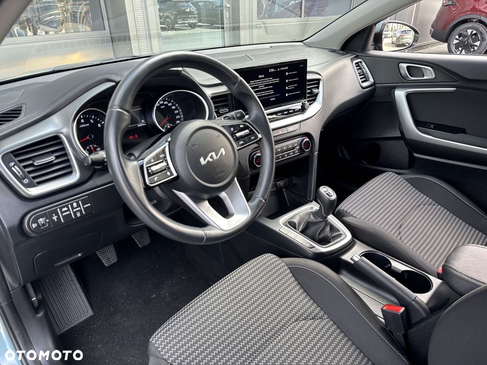 Kia Ceed 1.5 T-GDI M - 14