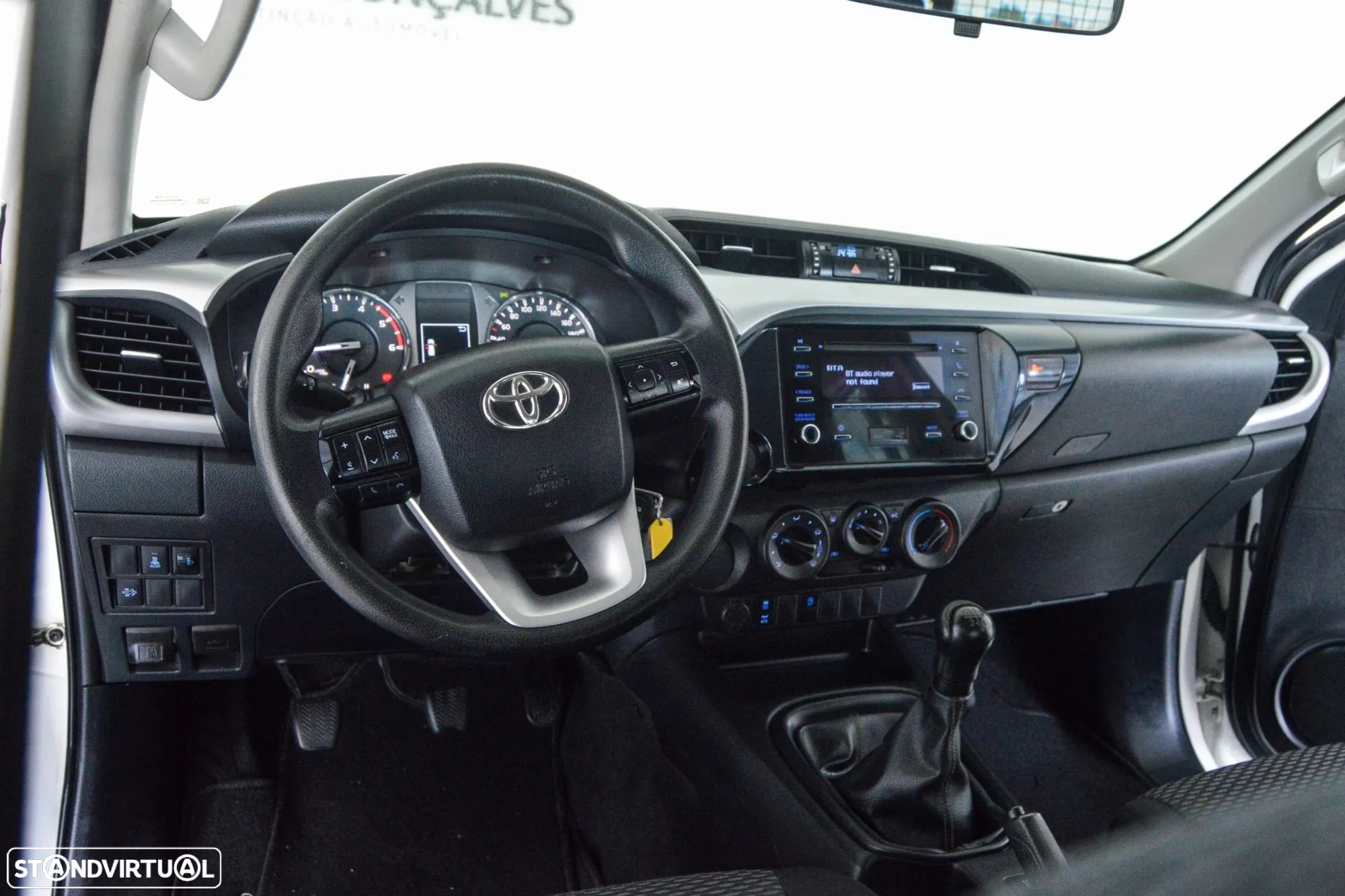 Toyota Hilux 2.4 D-4D 2WD CD CM - 6