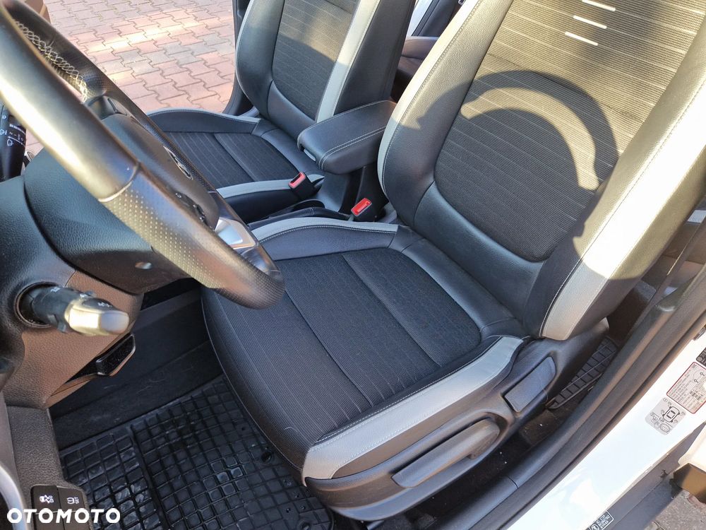 Kia Stonic 1.4 L - 22