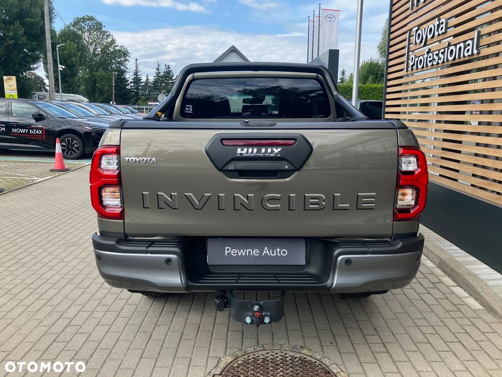 Toyota Hilux 2.8 D-4D mHEV Double Cab Invincible 4x4 - 6