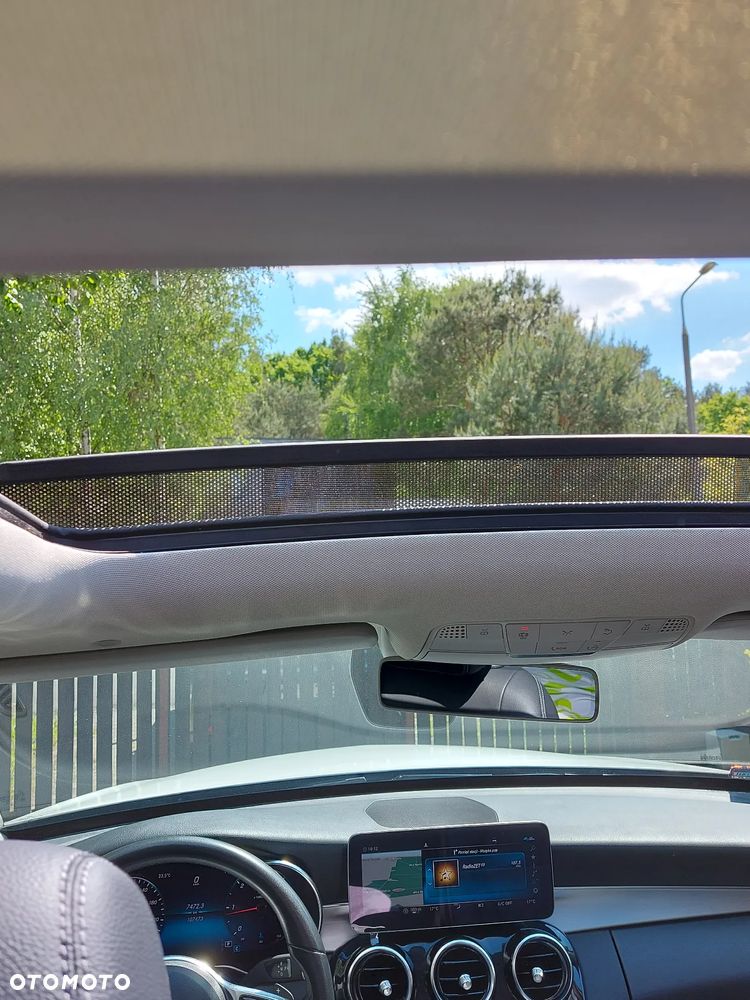 Mercedes-Benz Klasa C 220 d 4Matic 9G-TRONIC - 22