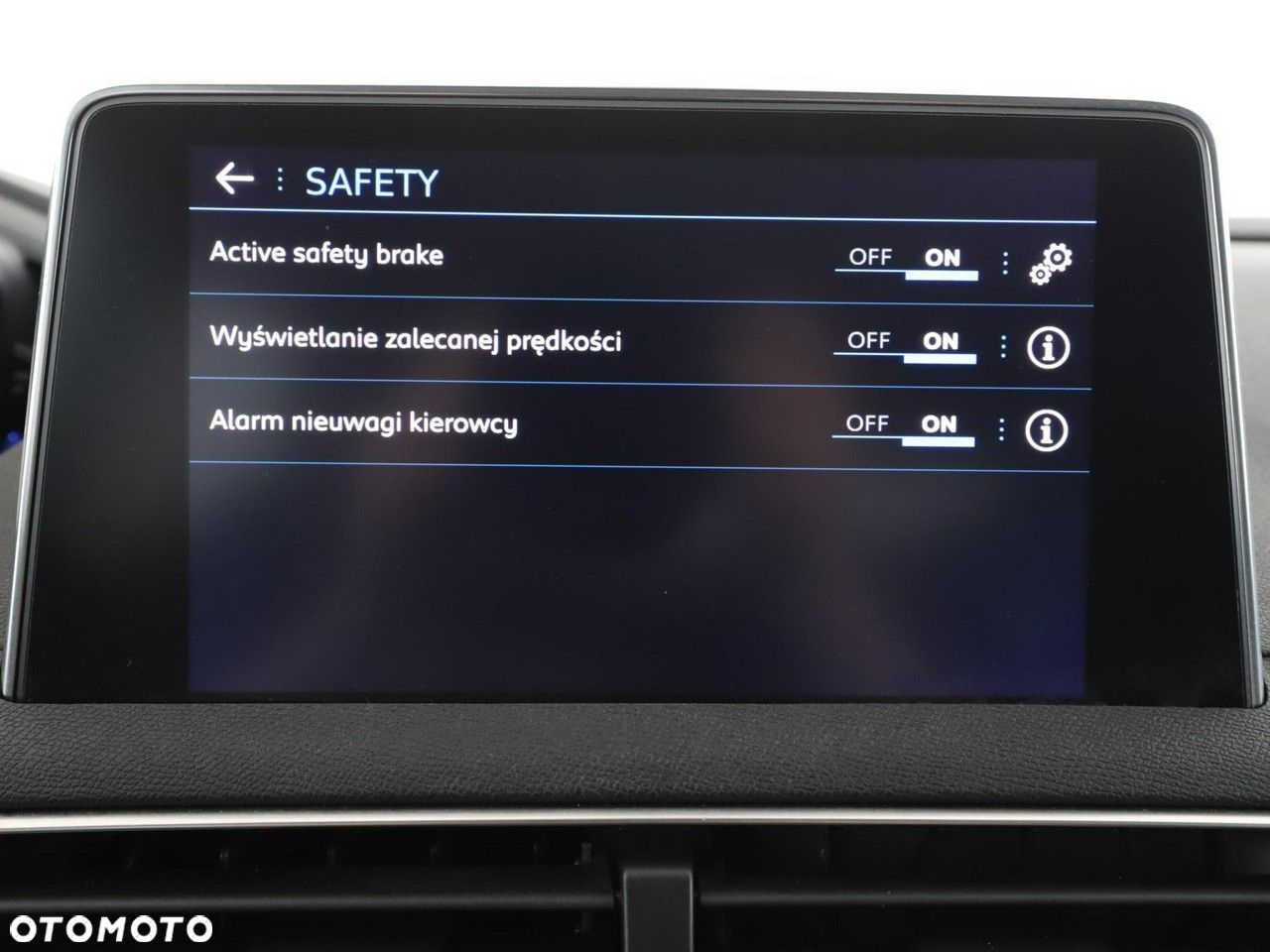 Peugeot 3008 2.0 BlueHDi GT S&S EAT8 - 26