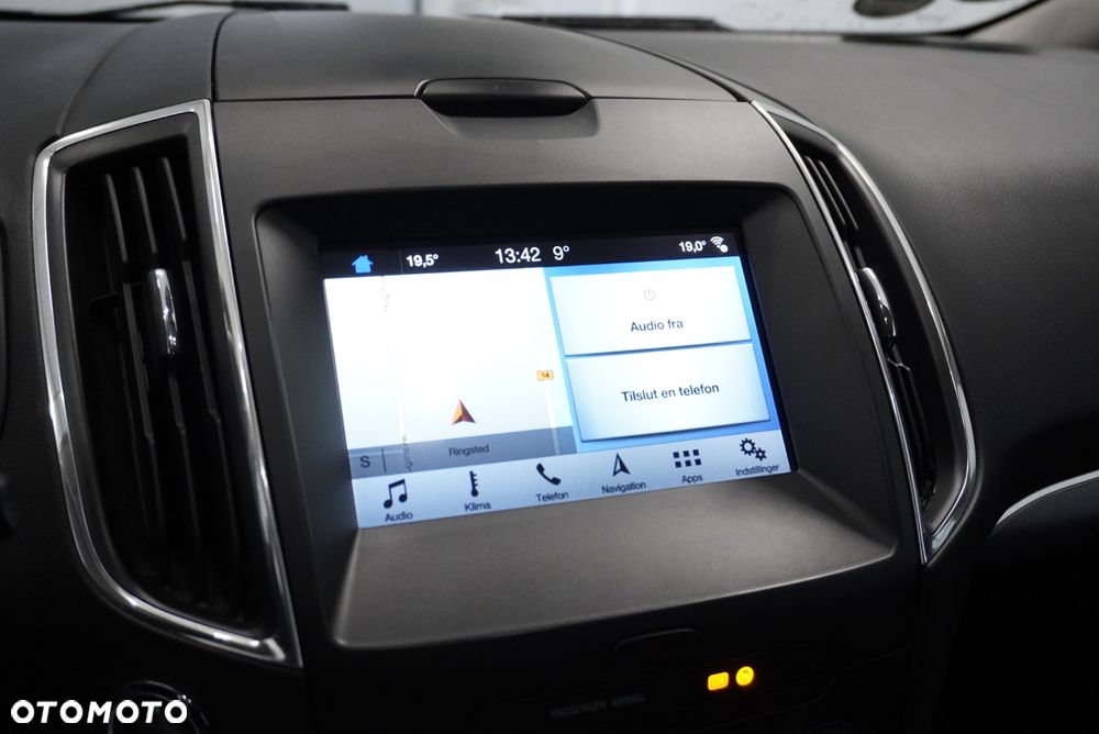 Ford S-Max 2.0 TDCi Titanium PowerShift - 24