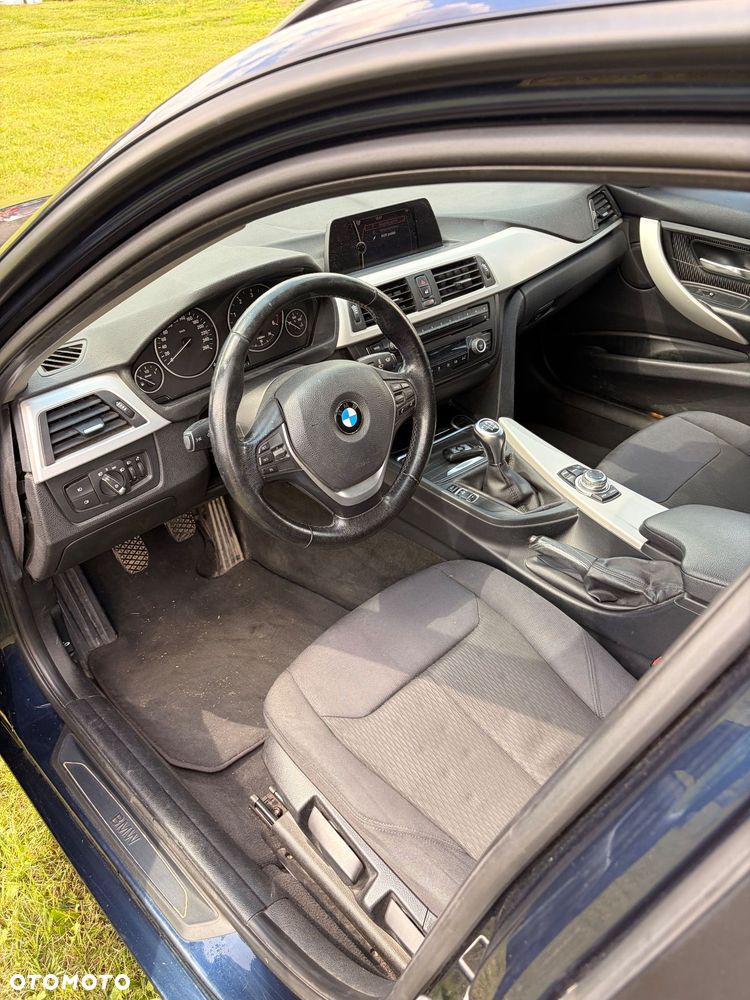 BMW Seria 3 320d - 6