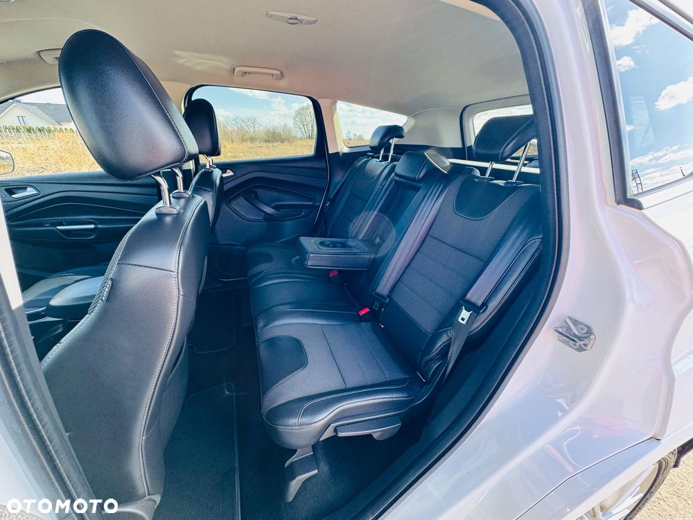 Ford Kuga 1.5 EcoBoost 2x4 Individual - 27