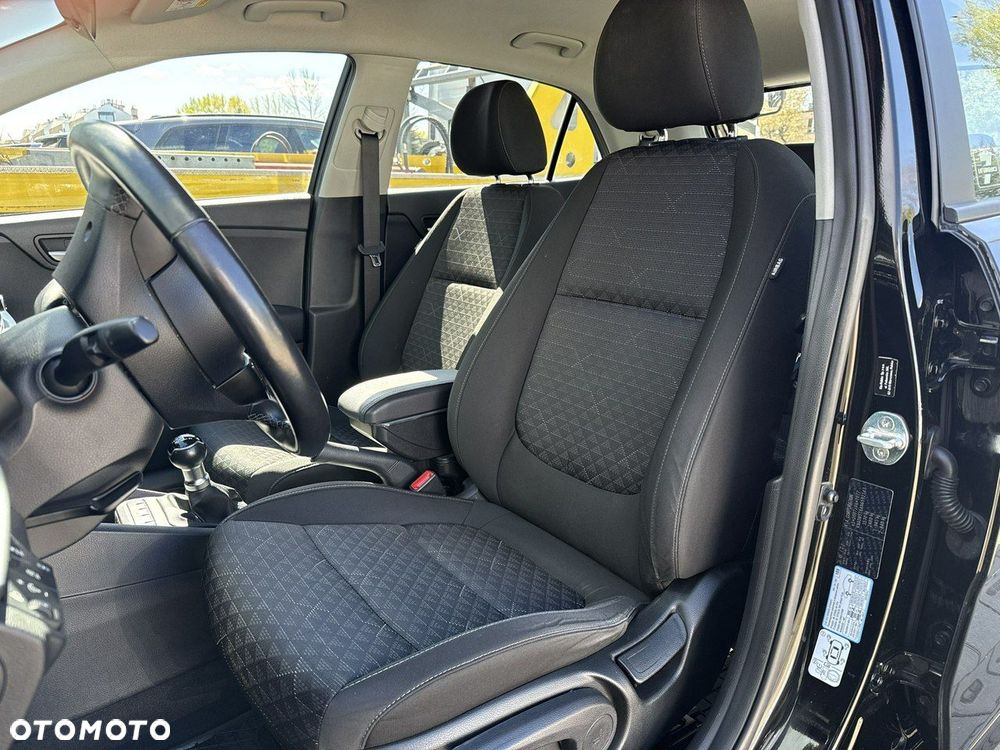 Kia Rio 1.2 M - 13