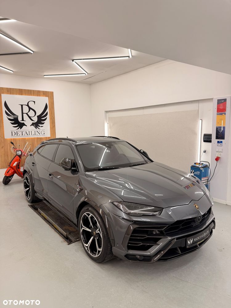 Lamborghini Urus Standard - 3
