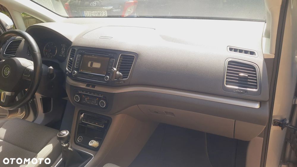 Volkswagen Sharan 2.0 TDI DPF BlueMotion Comfortline - 17