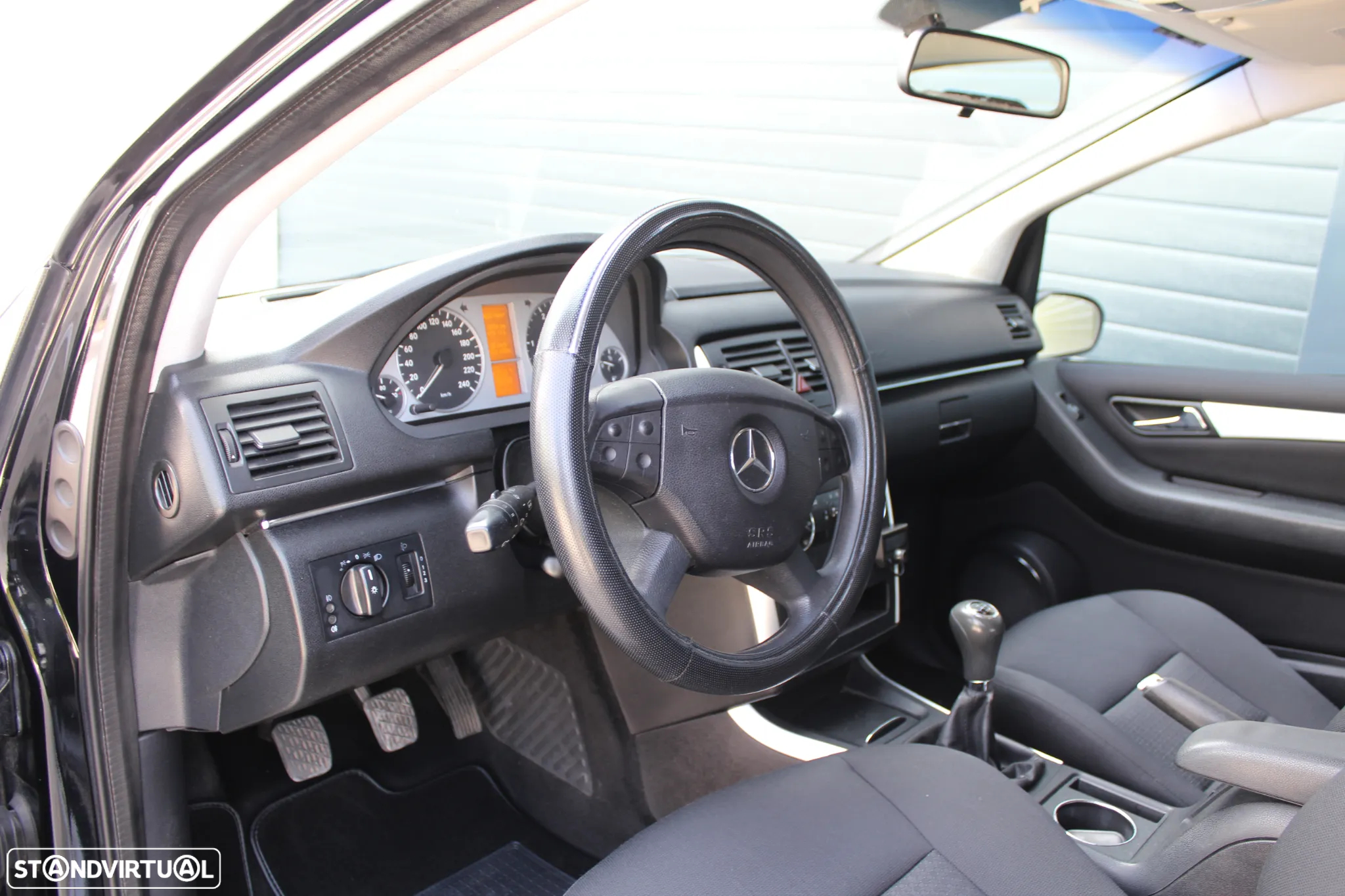 Mercedes-Benz B 180 CDi - 9