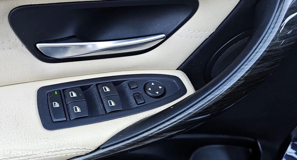 BMW 320 d Touring Aut. Luxury Line - 24