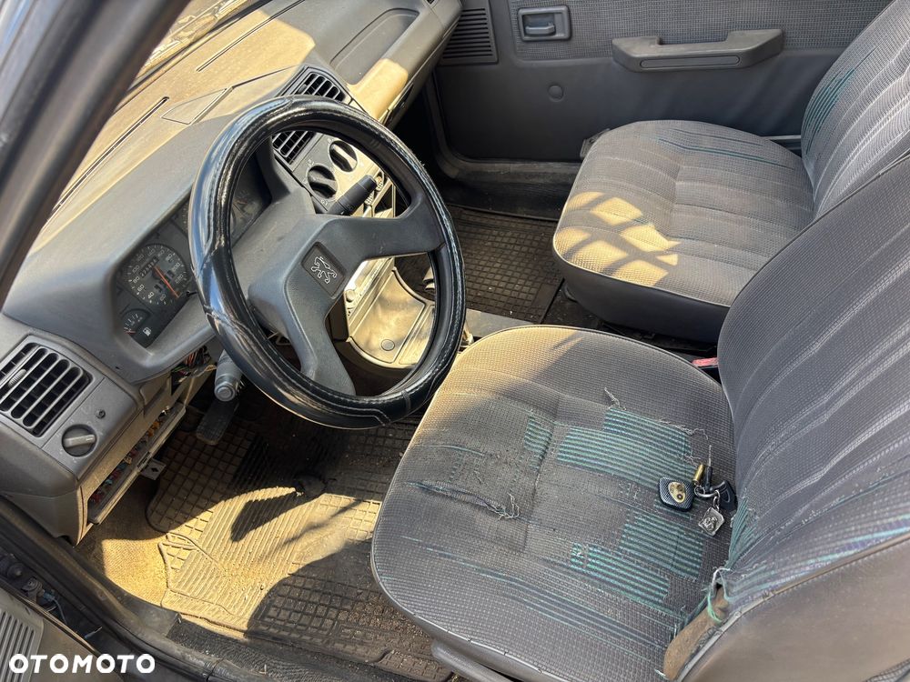 Peugeot 205 - 4
