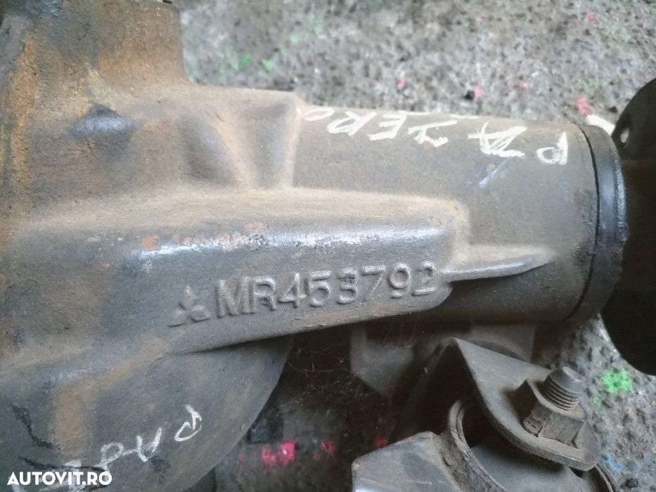 Grup Fata/ Diferential Mitshubishi Pajero 3.2 DI-D 2004 Cod : MR453792 - 5