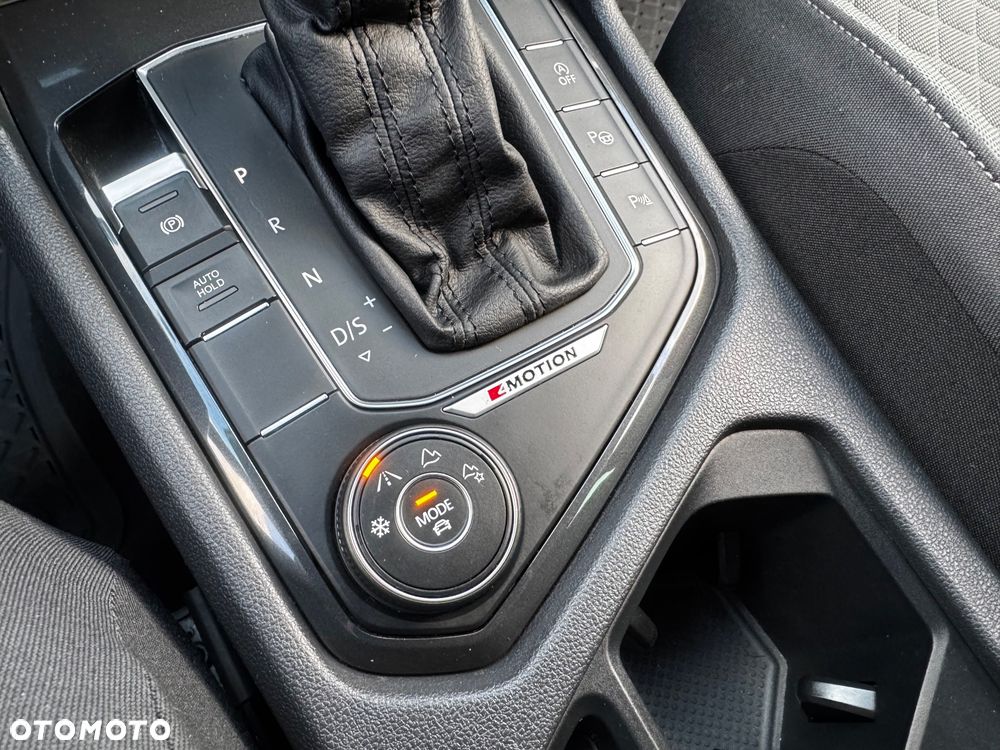 Volkswagen Tiguan - 14